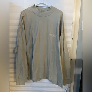 Men’s Essentials long sleeve tee